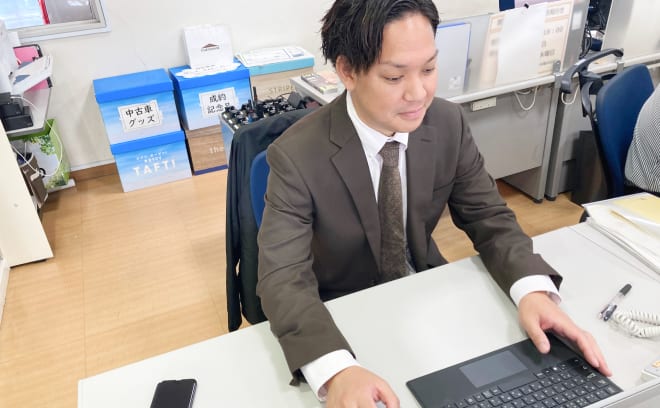 営業スタッフ